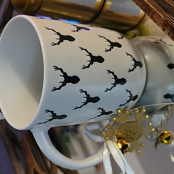 Holly & Joy Christmas Stag Reindeer Head Design Coffee / Tea Mug Cup New! - Picture 2 of 6